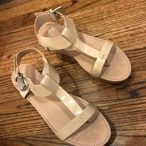 Worn ONCE! Simply Pelle Tan Wedges